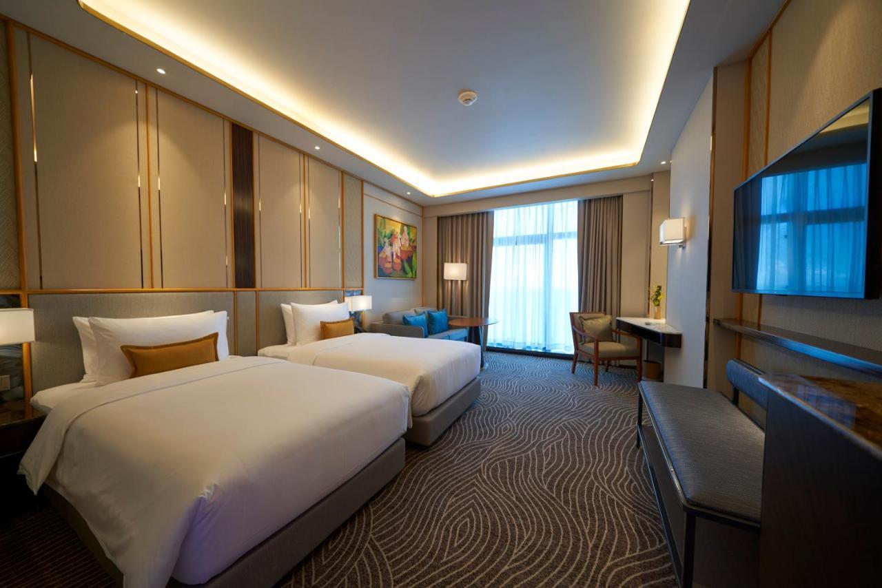 Fili Hotel At Nustar Cebu Exterior photo